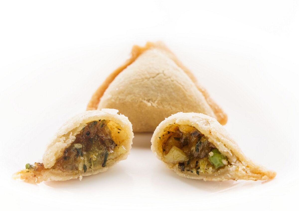 Samosa, Indian Vegetable Curry (34) 1Kg Golden Fan (VEGAN) (VG) (H)