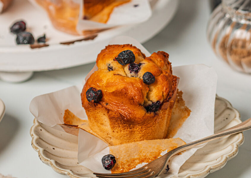 Muffins, 1-082 Blueberry (6) Priestley’s (H)