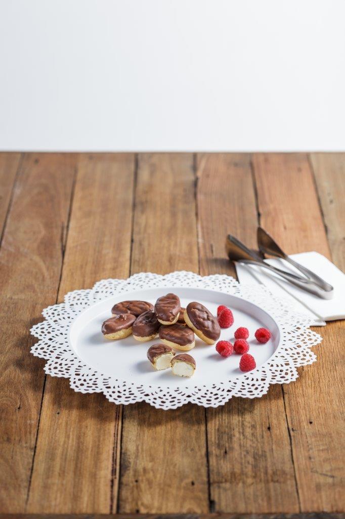 Country Chef Mini Vanilla Eclairs