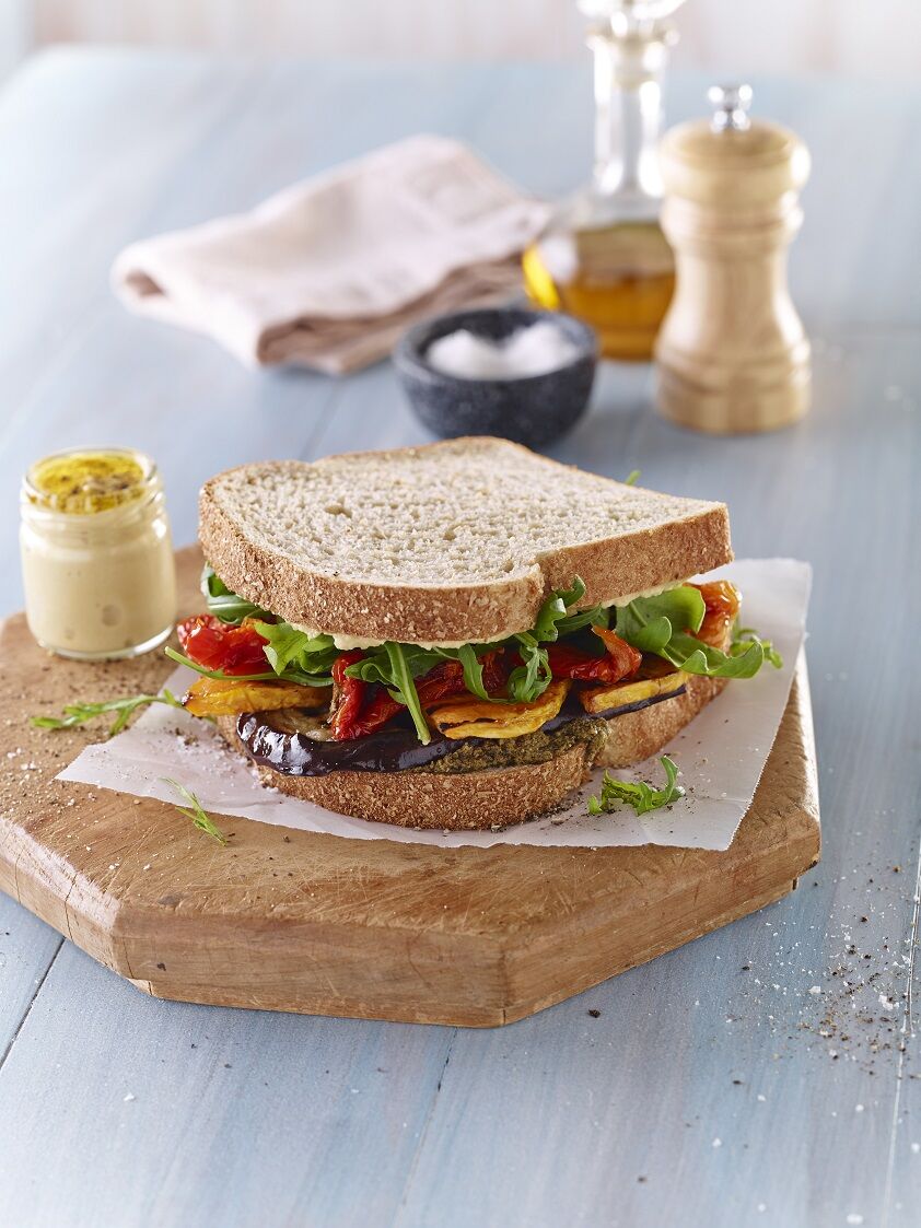 Bread, Abbotts Farmhouse Wholemeal 750gm (9039) (VG) (H)