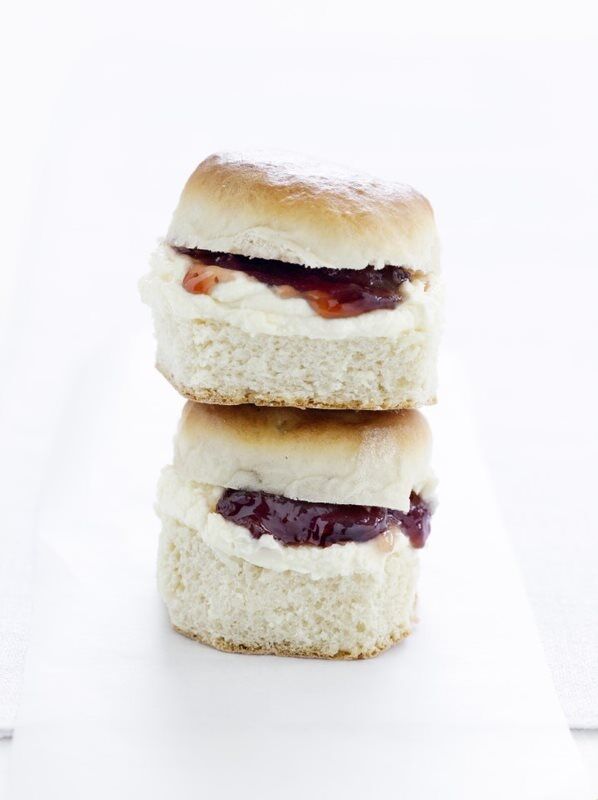 Scones, Buttermilk Homestyle 90x75gm Van Den Bergh