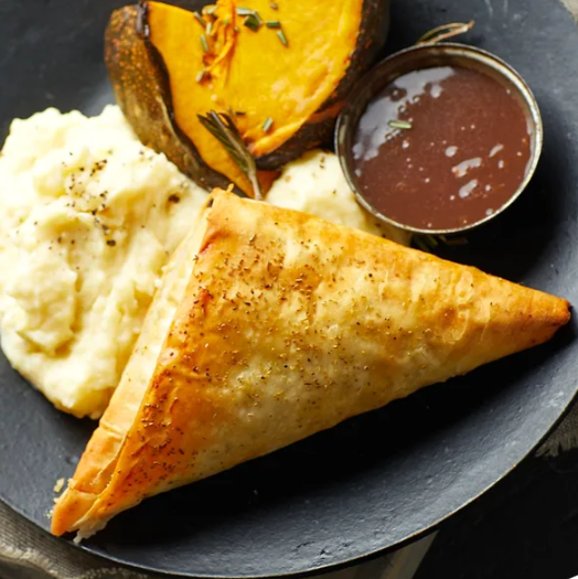 Helen's European Filo Pastry Triangles Lamb & Rosemary