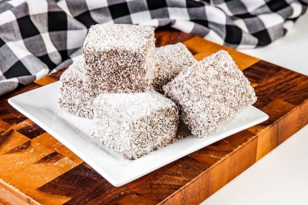 Lamingtons,30x70gm Kytons Bakery