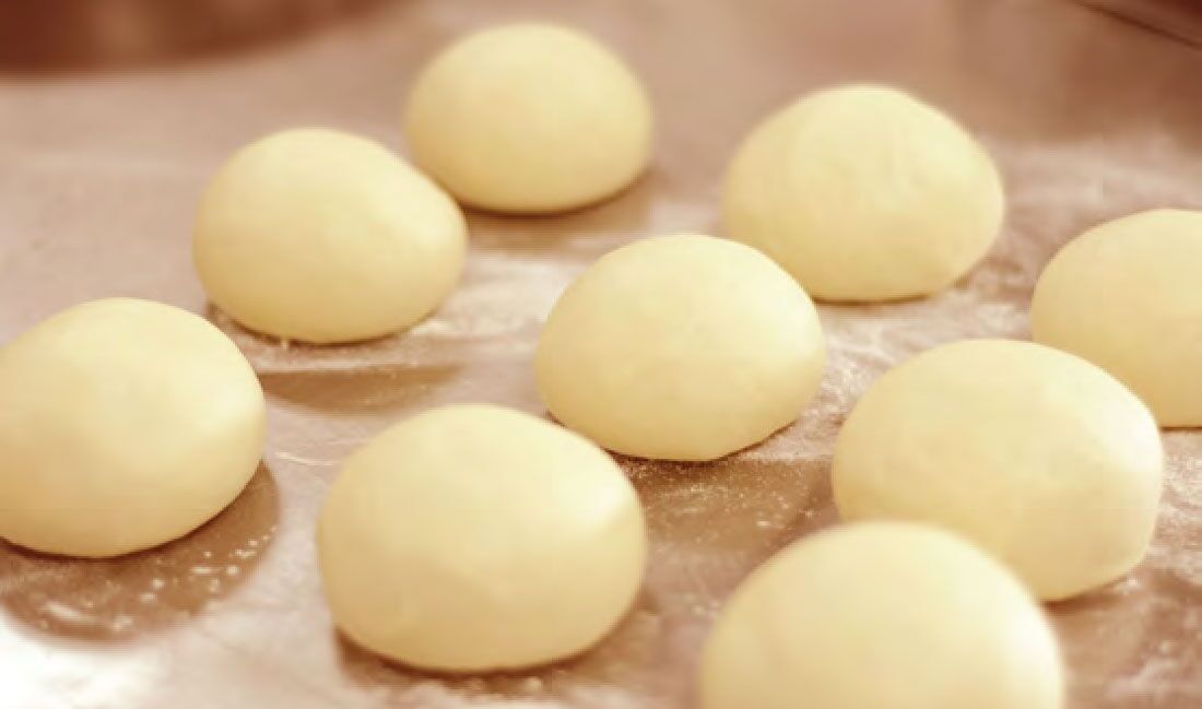 Pizza Dough Balls 48x300gm Letizza