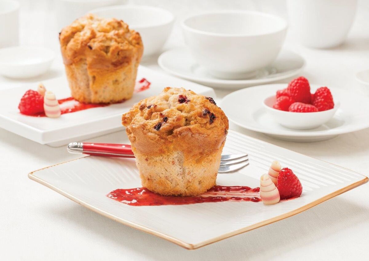 Muffins, 1-081 Raspberry & White Choc (6) Priestley’s (H)