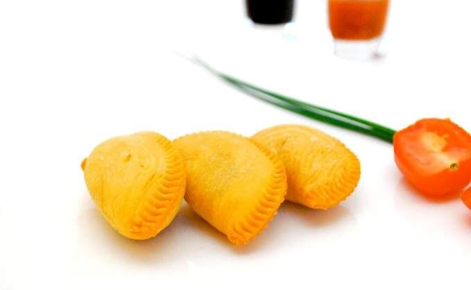 Curry**Puffs Mini Mild 50x25gr Hakka (VG)
