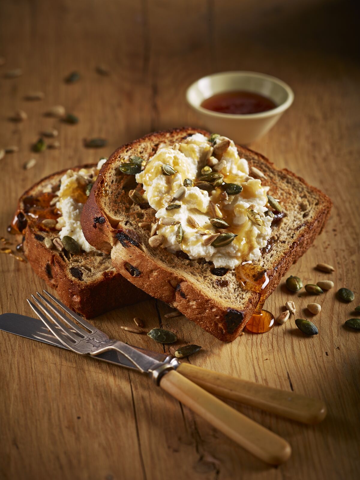 Bread, Super Thick Raisin Sliced 600gm (9261) (V)