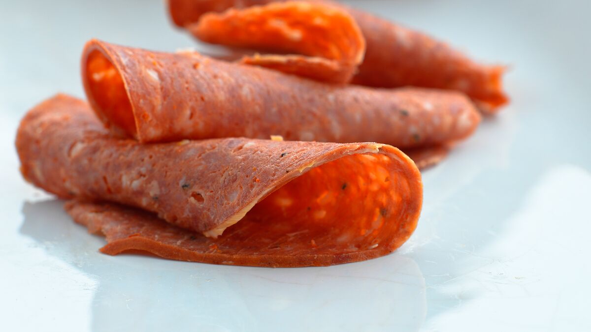 Salami, Calabrese MILD Pizza Sliced (350) 2.5Kg Lago