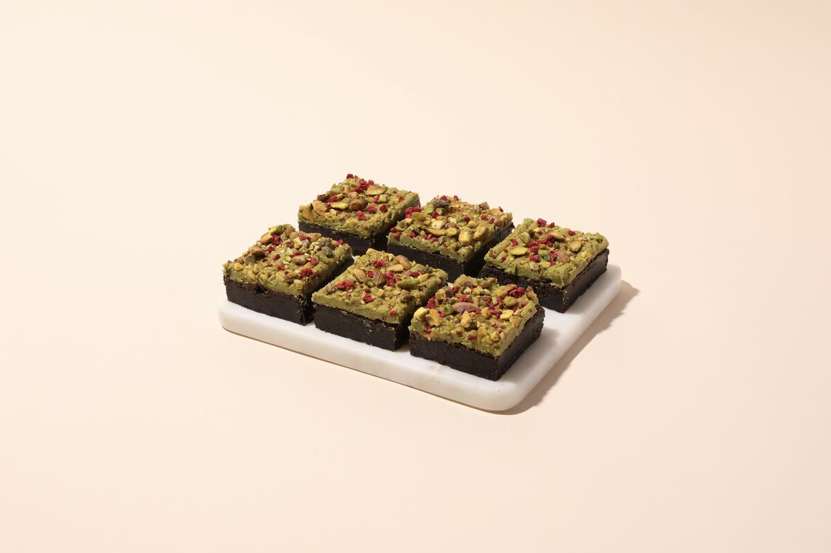 Slice**1-988 Pistachio Brownie (15 Portions) Priestley’s