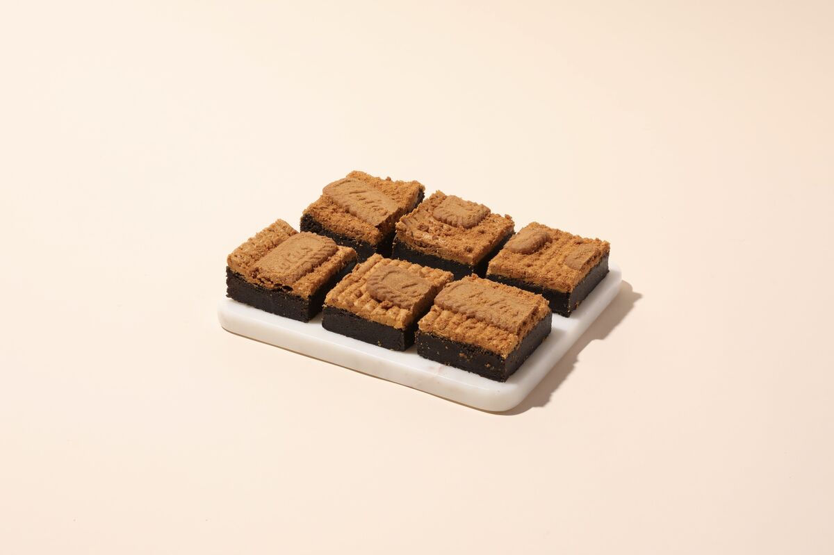 Slice**1-989 Biscoff Brownie (15 Portions) Priestley’s