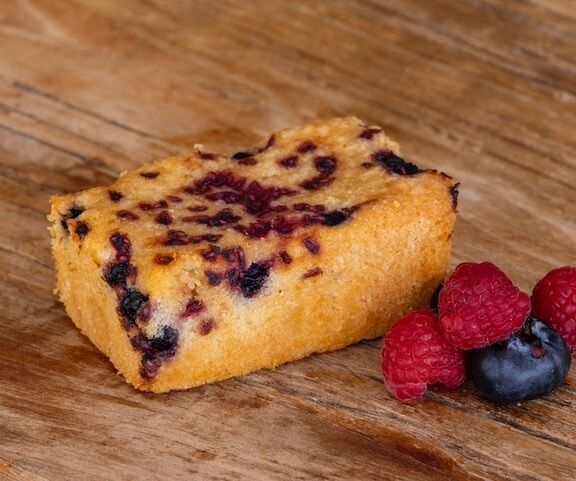 Cake, Berry 12x95gm Tray Long Time Baker (GF)