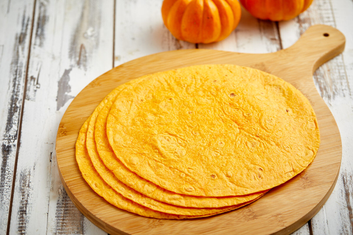 Tortillas, Pumpkin 5″ (24 x 12) Mission Carton (H)
